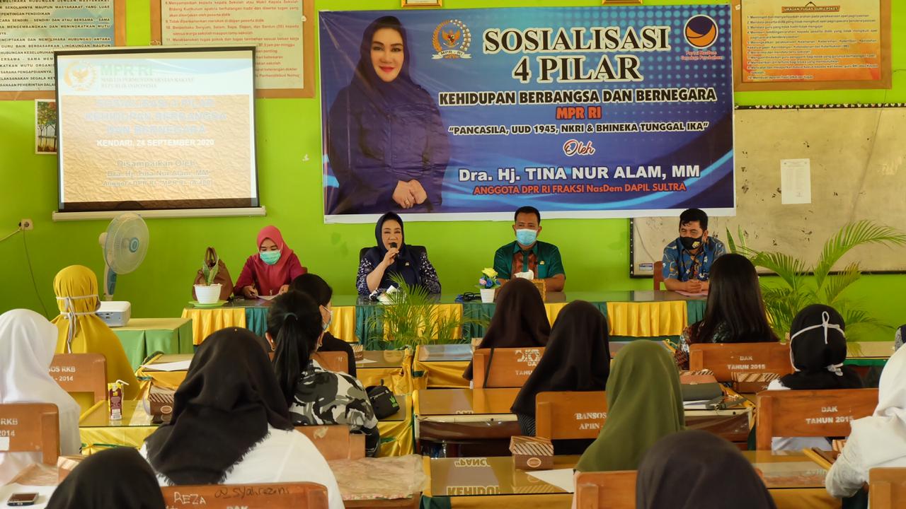 Tina Ajak Pelajar Hindari Provokasi dan Intoleransi